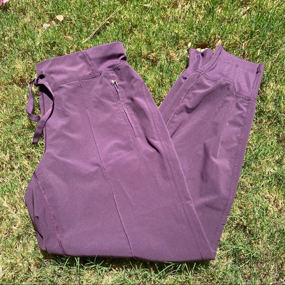 Calvin Klein athletic pants M